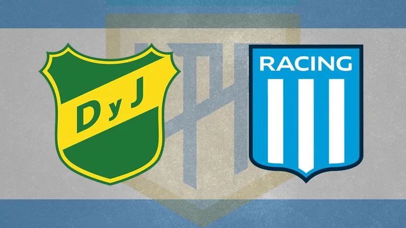 Cầu thủ Racing Club và Defensa y Justicia đấu tranh gay gắt trên sân cỏ